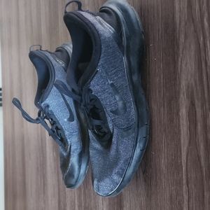 Nike size 10 men's shoes